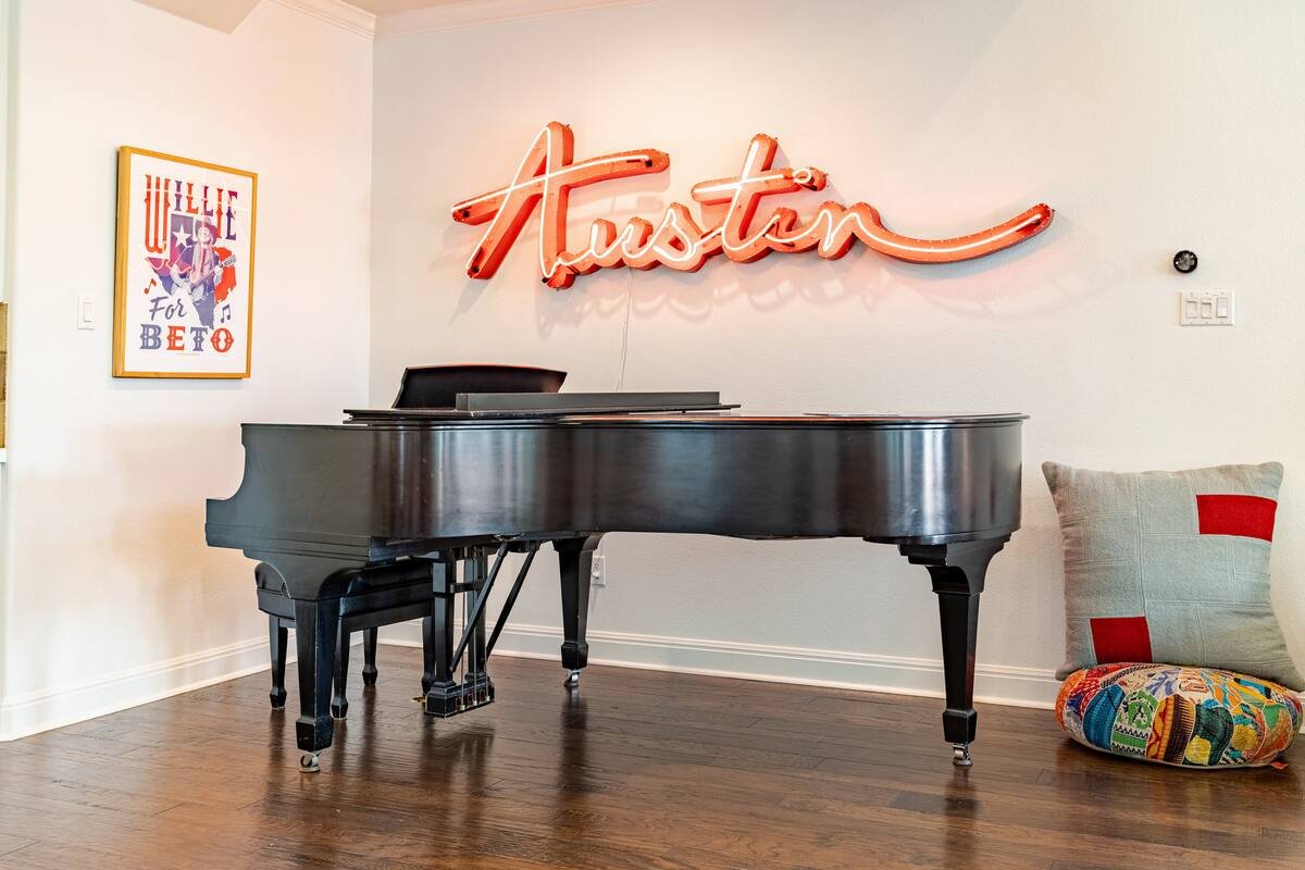 Central East ATX Luxury + Heated Saltwater Pool gallery image 2