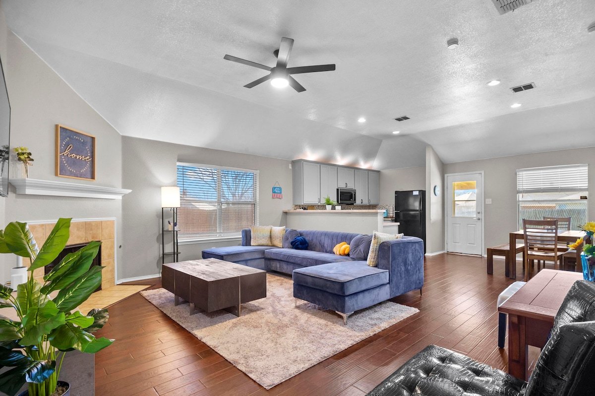 30% off 30+ nights ~ Corp Pros*Families*Med Staff gallery image 2