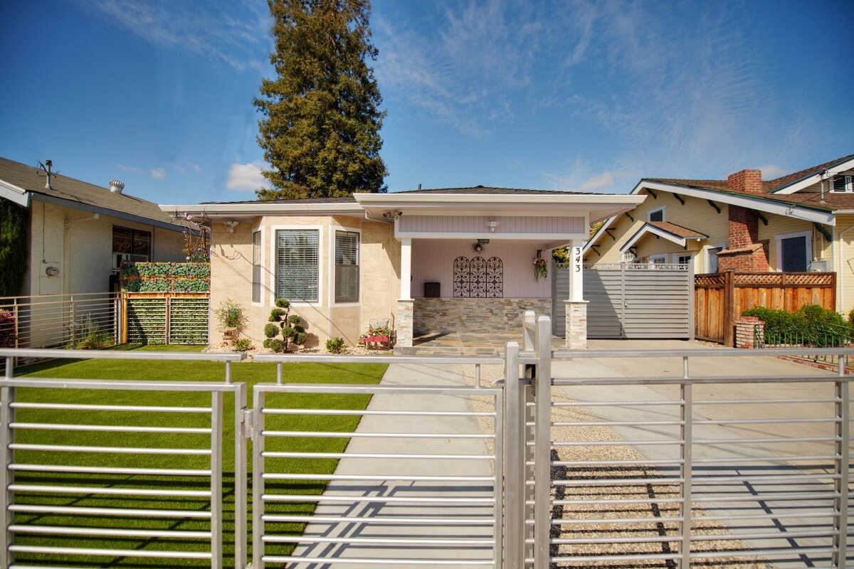 Fancy 5bd/3bath house in Center of Silicon Valley gallery image 3