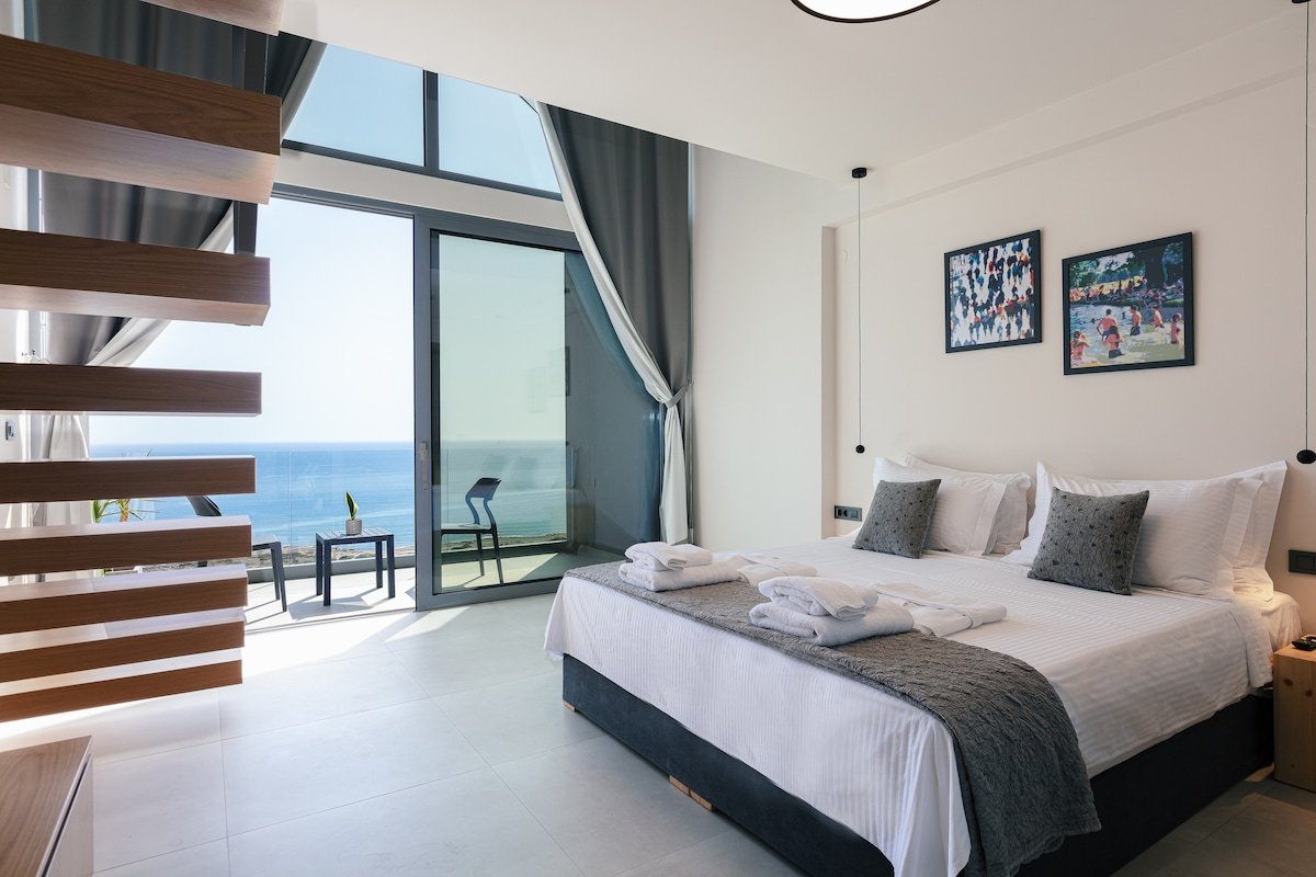 Krystallon West – Superb views, close to the beach gallery image 4