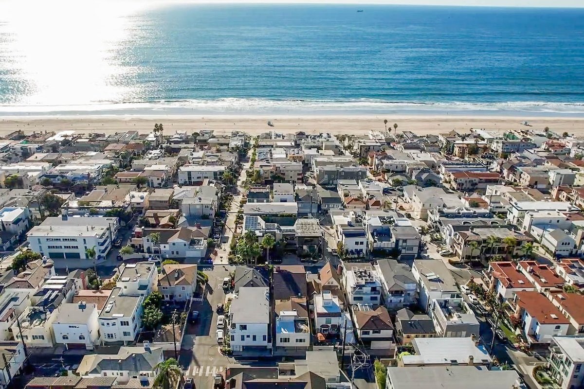 Stylish Beach House*Ocean Views*Parking*Beach Gear gallery image 4