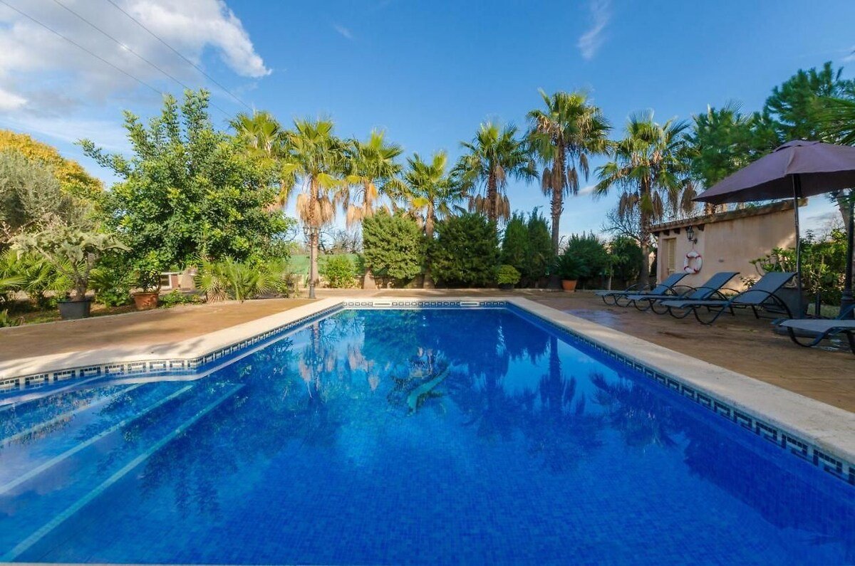 Cas Padrins, villa con piscina privada en Mallorca gallery image 5