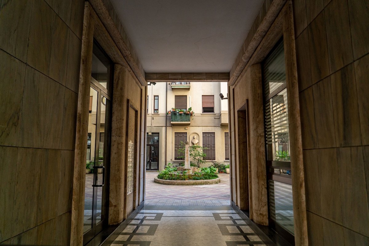 Three bedroom apartment in the centre of the city gallery image 2