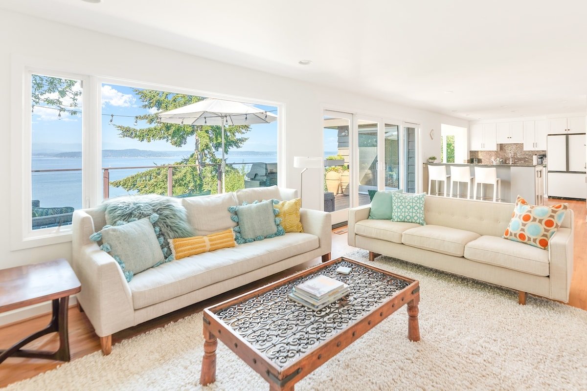 Quintessential Seattle Views, Water/Mtns, w HotTub gallery image 2