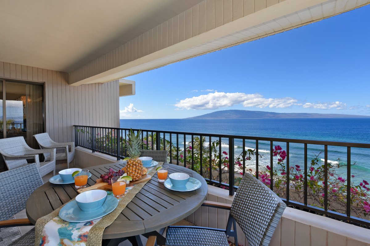 ALII 385 Corner 2BD OceanFront Dream Vacation