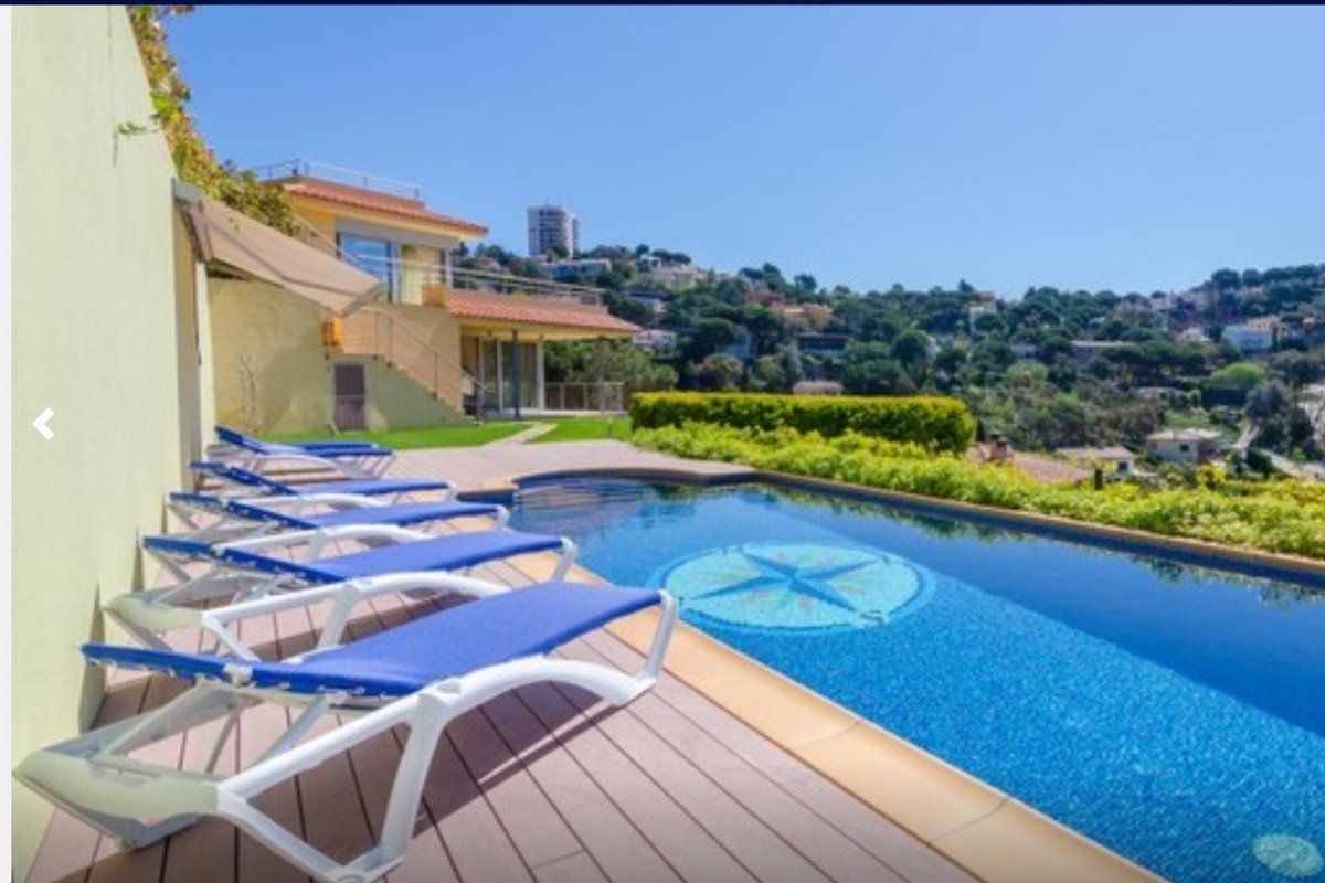 Вилла LAZIRINAMAR