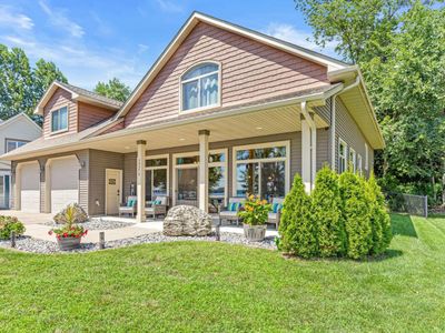 Lakefront Retreat|4BR|Game Room|Sleeps 11