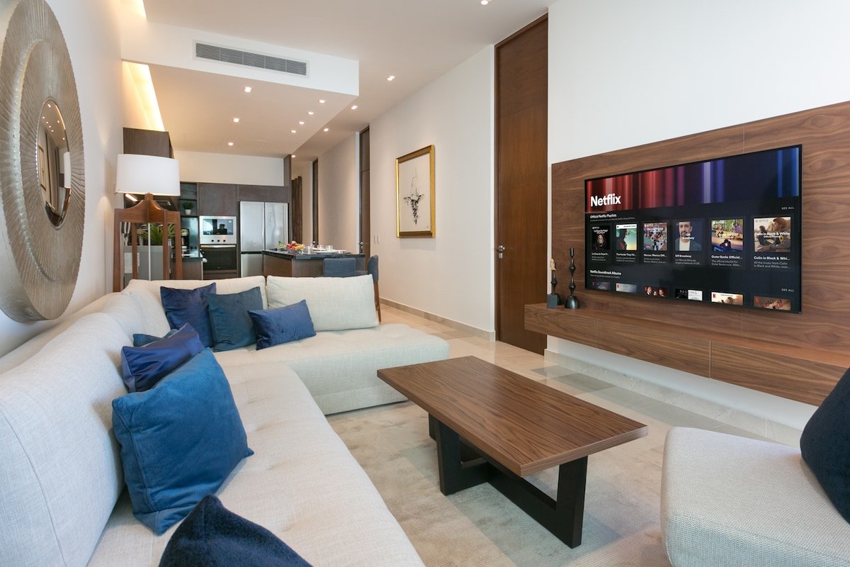 Lux 2BR Apartment Playa del Carmen, great location