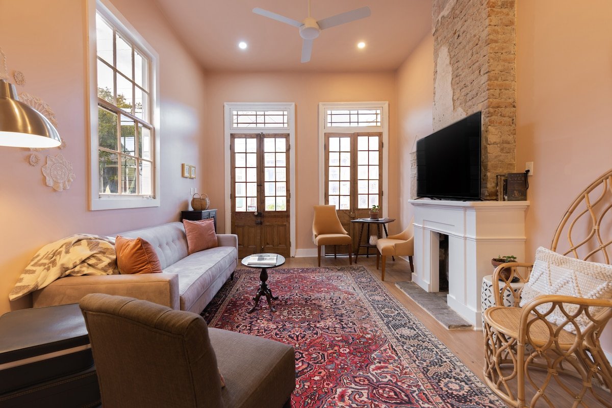 Marigny Moonstone gallery image 4