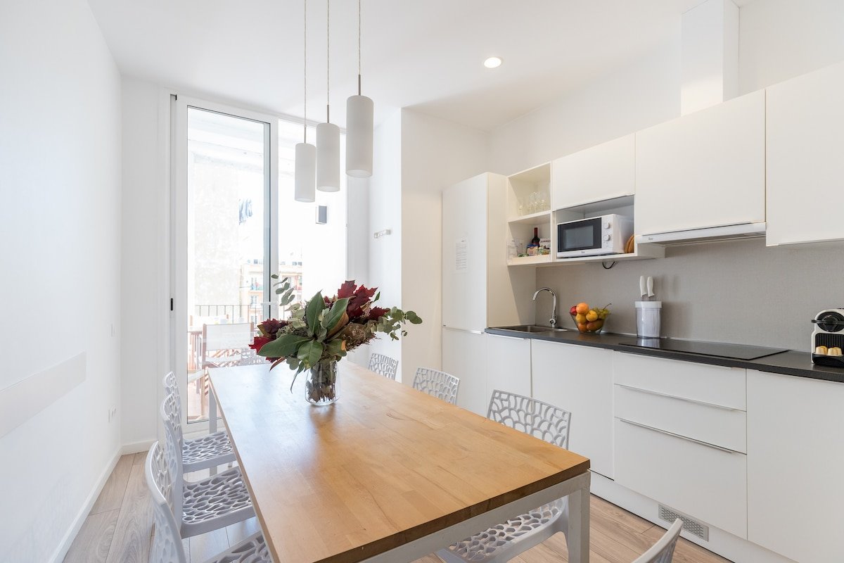 Superior 4 Bedroom Apartment – (B4,1,2,3,5) gallery image 5