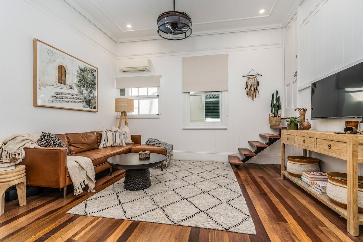 Trendy Retreat with Plunge Pool gallery image 2