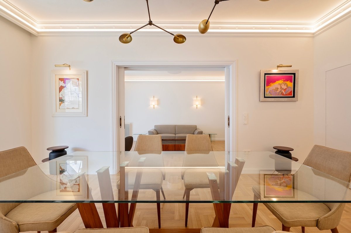 LadyF@Kanari. Luxurious Retreat. Heart of Kolonaki gallery image 3