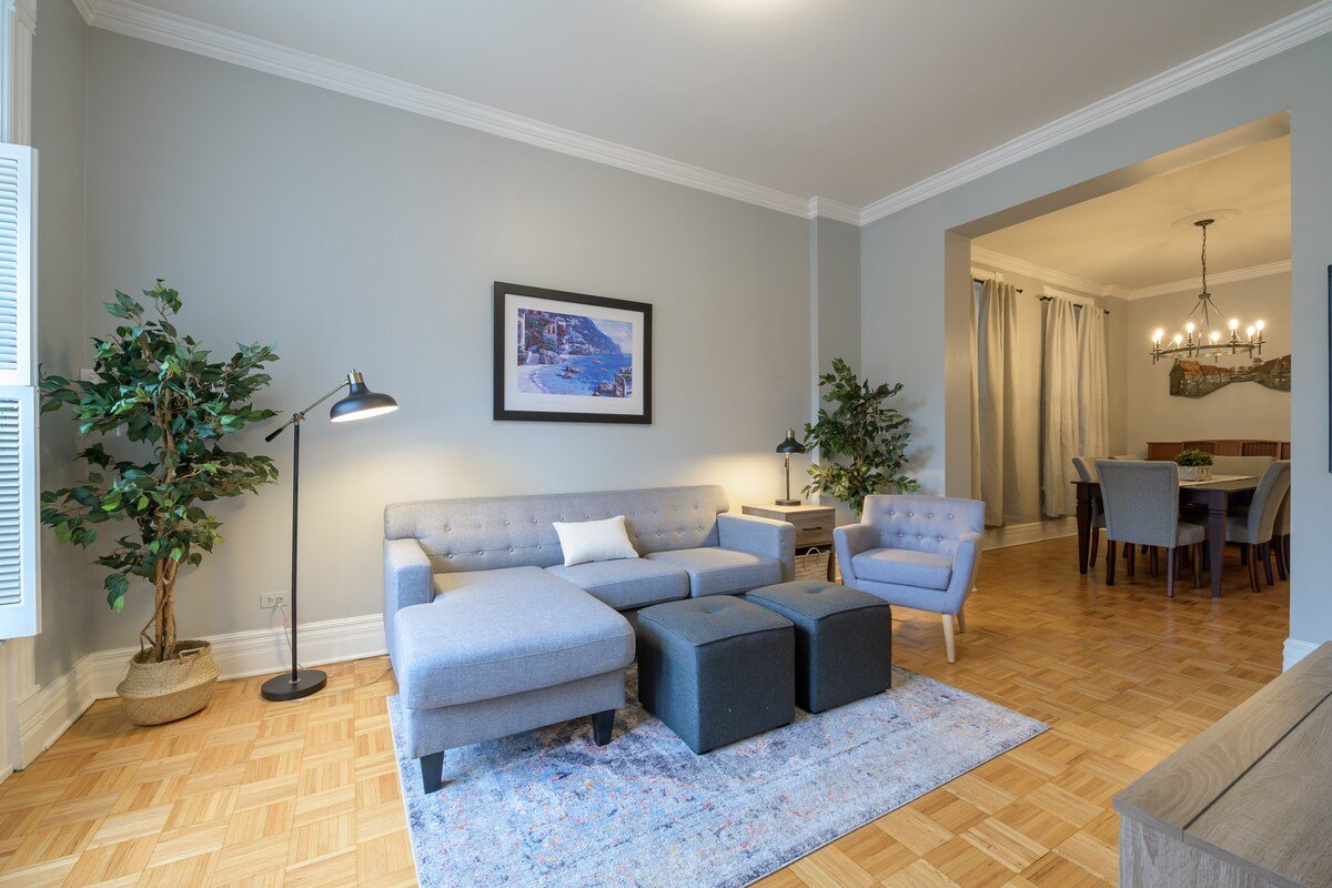 Vintage Walk-up in Old Town gallery image 3