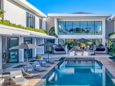 Yarari Royale – Modern & Minimalistic Masterpiece