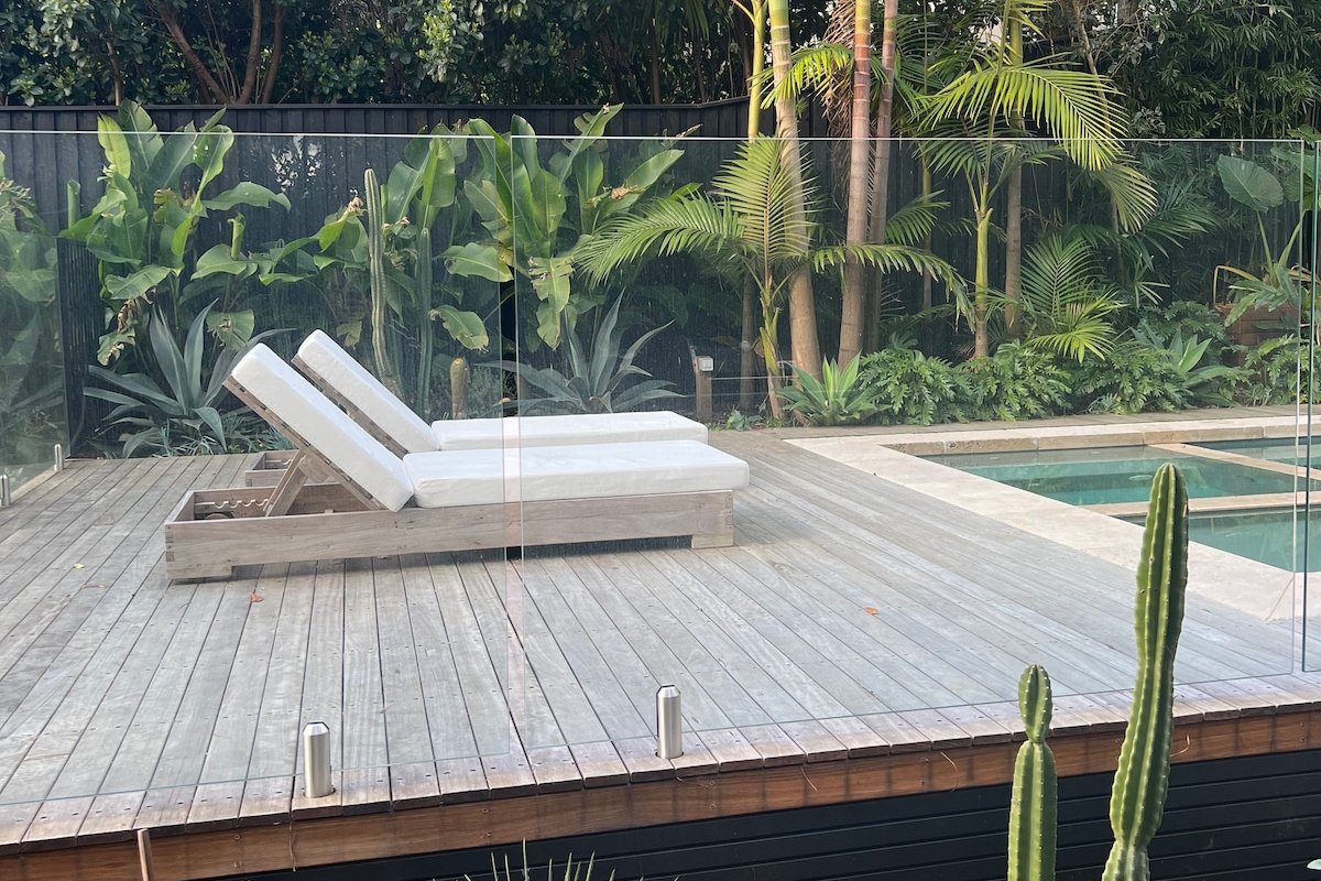 Avalon Summer House. Mineral Pool & Spa gallery image 5