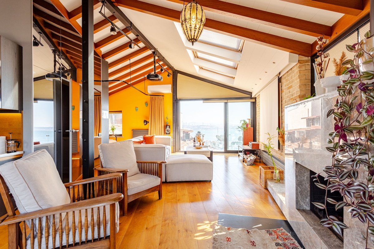 Magic House with Bosphorus View & Istiklal Street gallery image 4