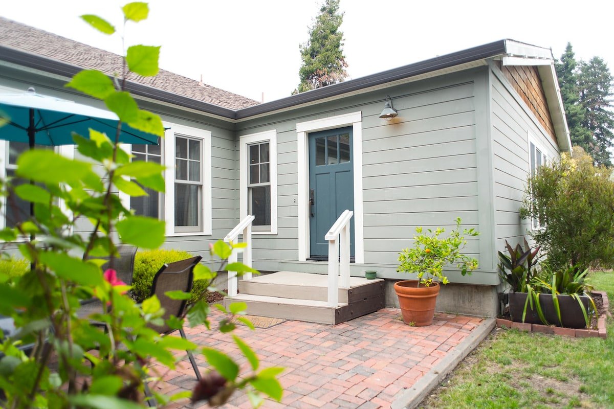 Private Retreat in the Heart of Rockridge gallery image 3