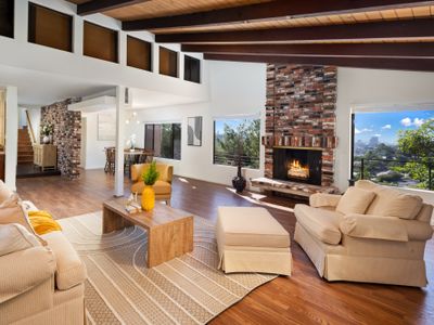 Luxury Home with City View | Close to LA