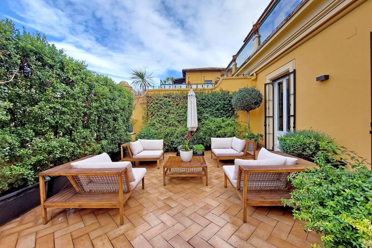 Luxury Terrace Rome Apartment gallery image 2