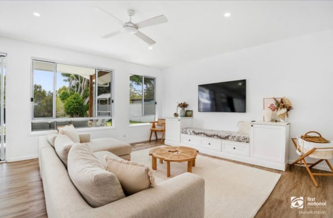 Beachside, waterfront home with a pool and SAUNA gallery image 5