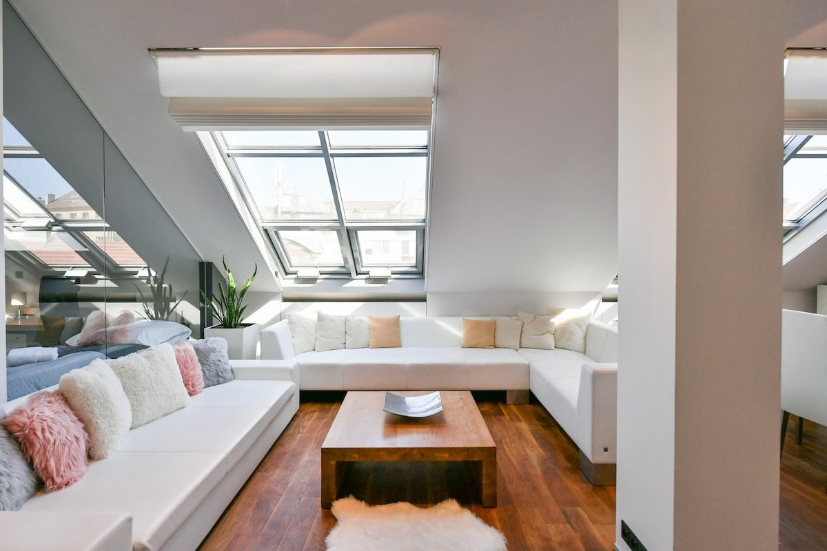 Luxury Central Welness Penthouse gallery image 3