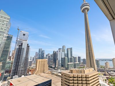 * *2bedroomCN Tower WATER VIEWS*