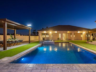 Lux Lounge Fun Pool/Relaxing Spa