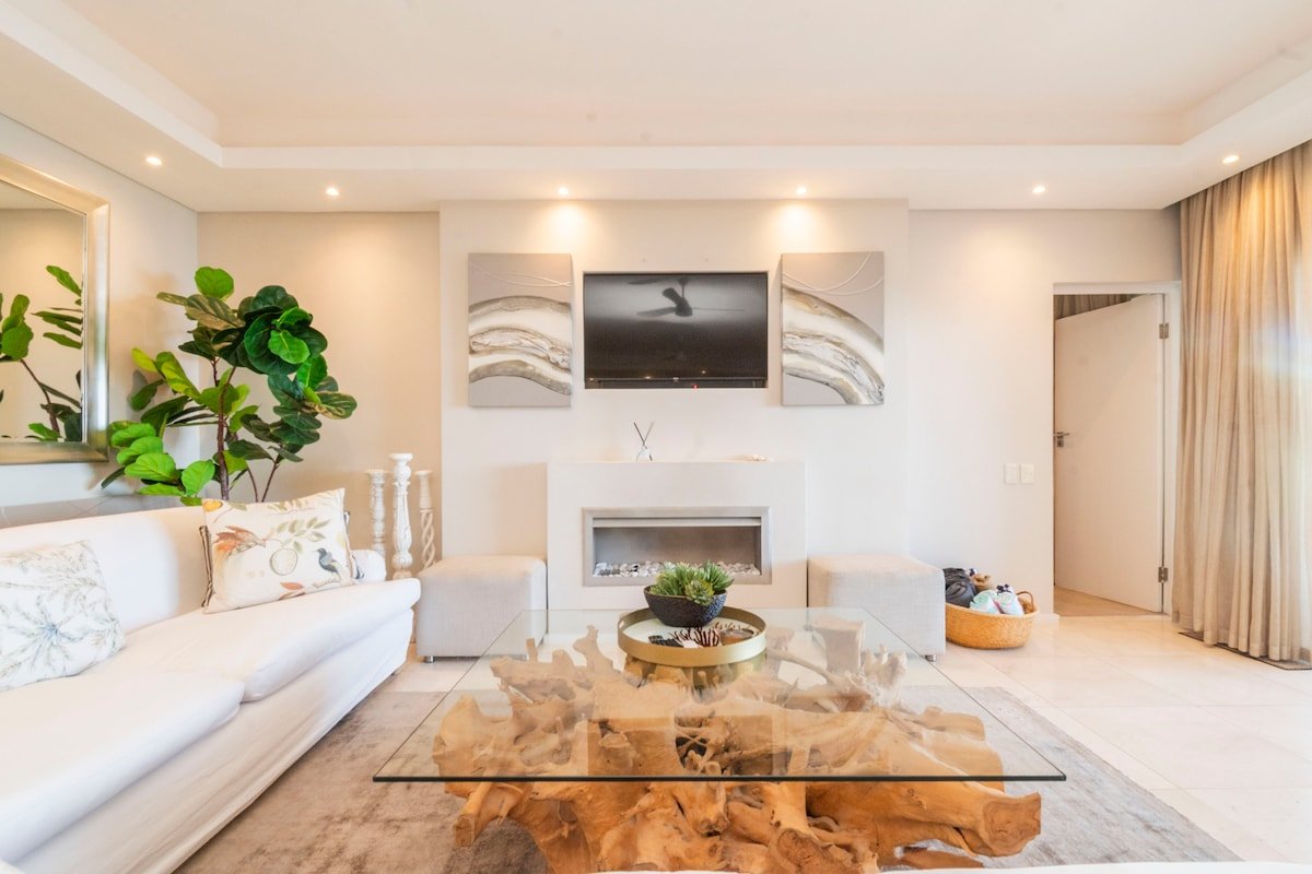 Sunset Bay Camps Bay gallery image 3