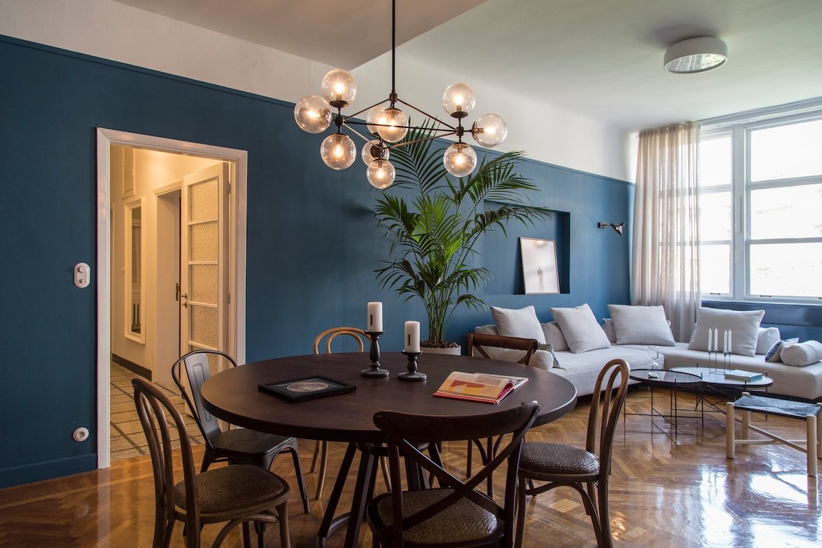 Bauhaus Building. 190sq. City Centre gallery image 5