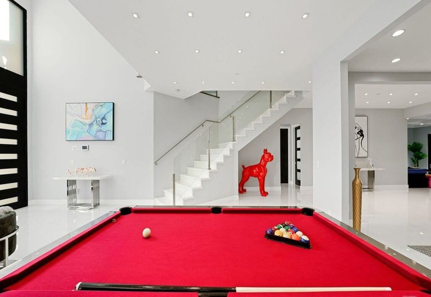 Amazing Lux Mansion Near Universal Studios w/ pool gallery image 5