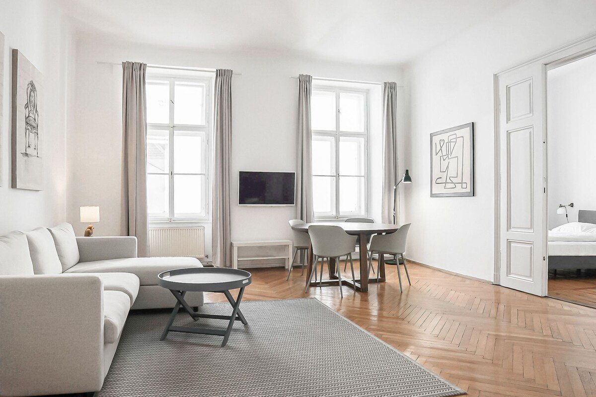 Superior Apartment near Stadtpark – Apt 23 gallery image 2