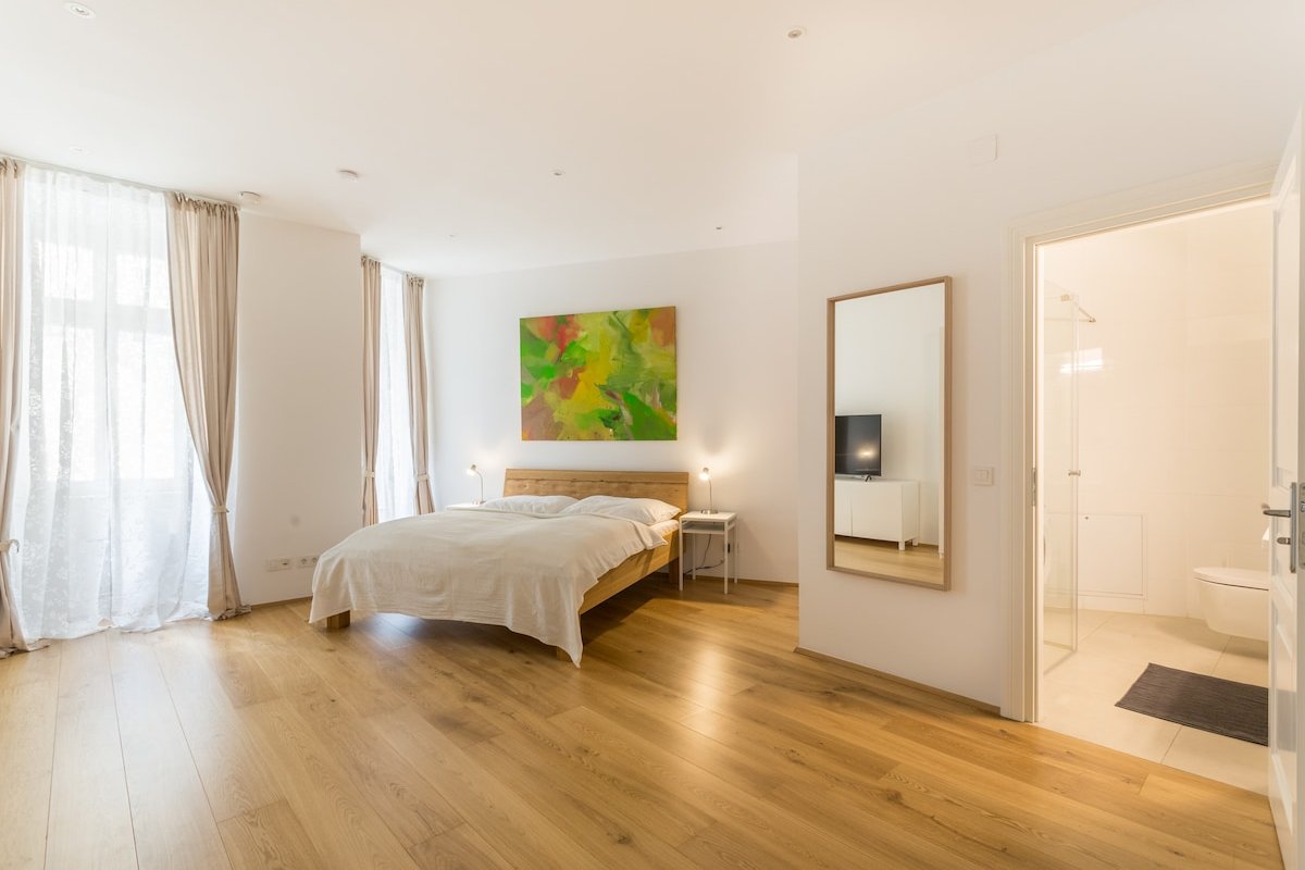 Modern Naschmarkt apartment for 6 people gallery image 4