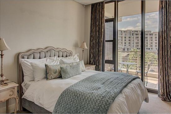 Photo 2 of Kylemore 309 accommodation in V&A Waterfront, Cape Town with 2 bedrooms and 2 bathrooms