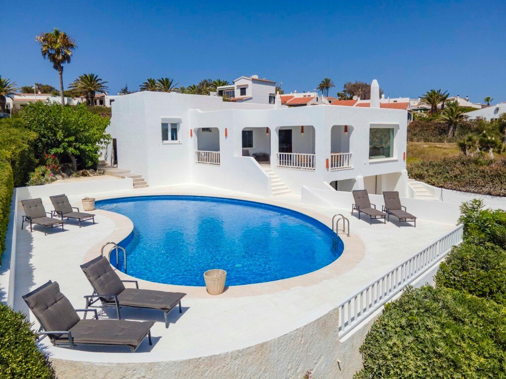 Elegant villa in front of the sea S’Algar, Menorca gallery image 4