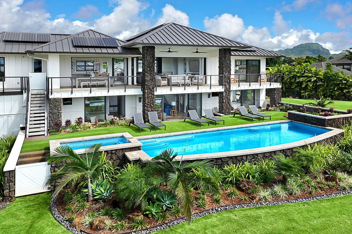 Hale Kahili: 8BR Ocean View Estate w/Pools+Spa! gallery image 3