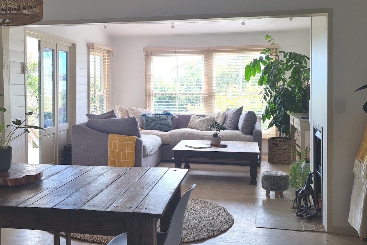 Coastal Tranquility with Lush Garden & Pool gallery image 5