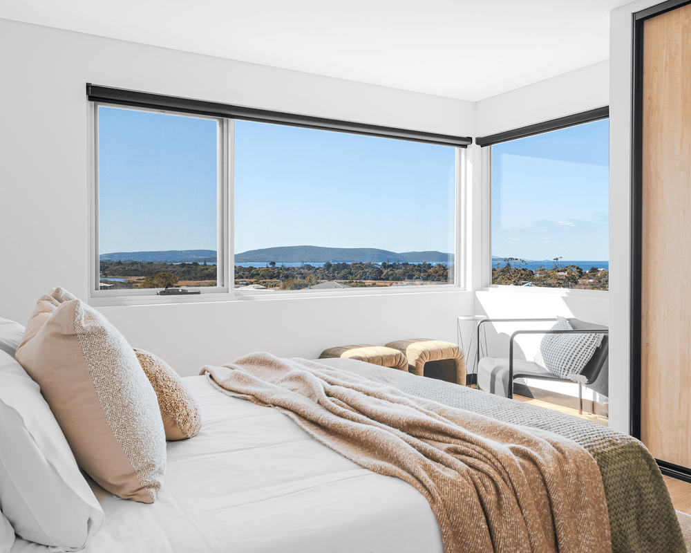 The Lookout, Albany Holiday House