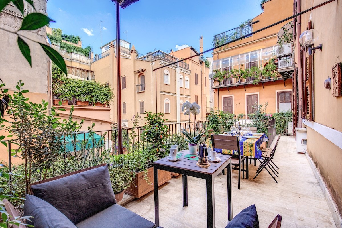 Deluxe Three-Bedroom Apartment 180m+ 30mqs terrace gallery image 2