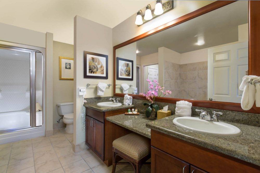 On Las Vegas Strip with Lazy River & Much More! gallery image 5