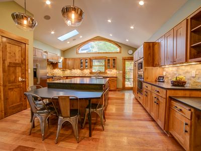 DU/WashPark Home-6 Bed+Gym, Office & Outdoor Space