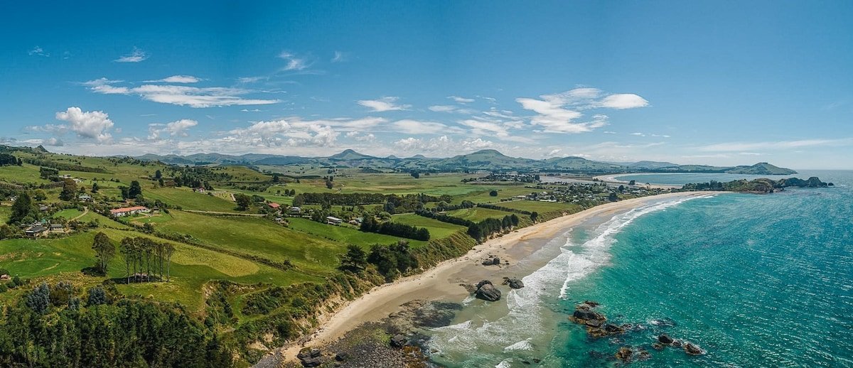 The Longhouse – Beachfront Luxury Accommodation