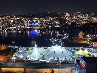 Outstanding views! Free parking.pool A/C Licensed