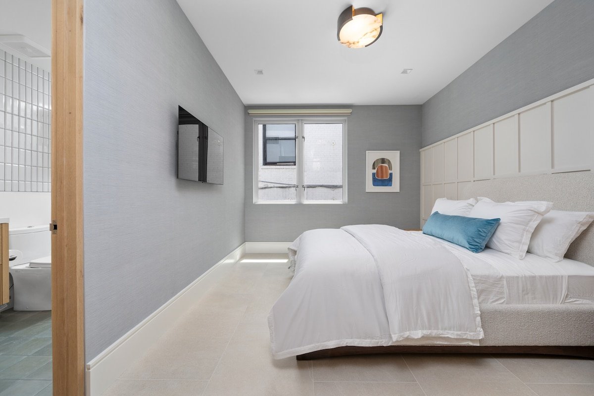 Elevated Coastal Living | Modern 3BR gallery image 2