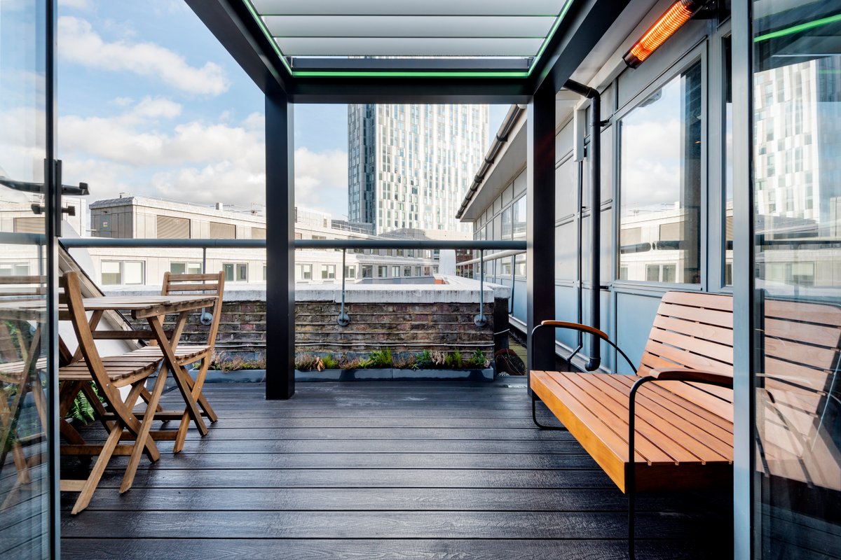 Penthouse. Liverpool St. Zone 1. Roof Terrace & AC