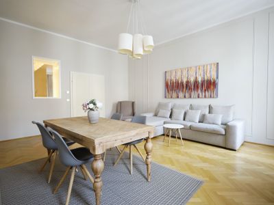 Marvellous Apartment near Karlsplatz – Apt 18
