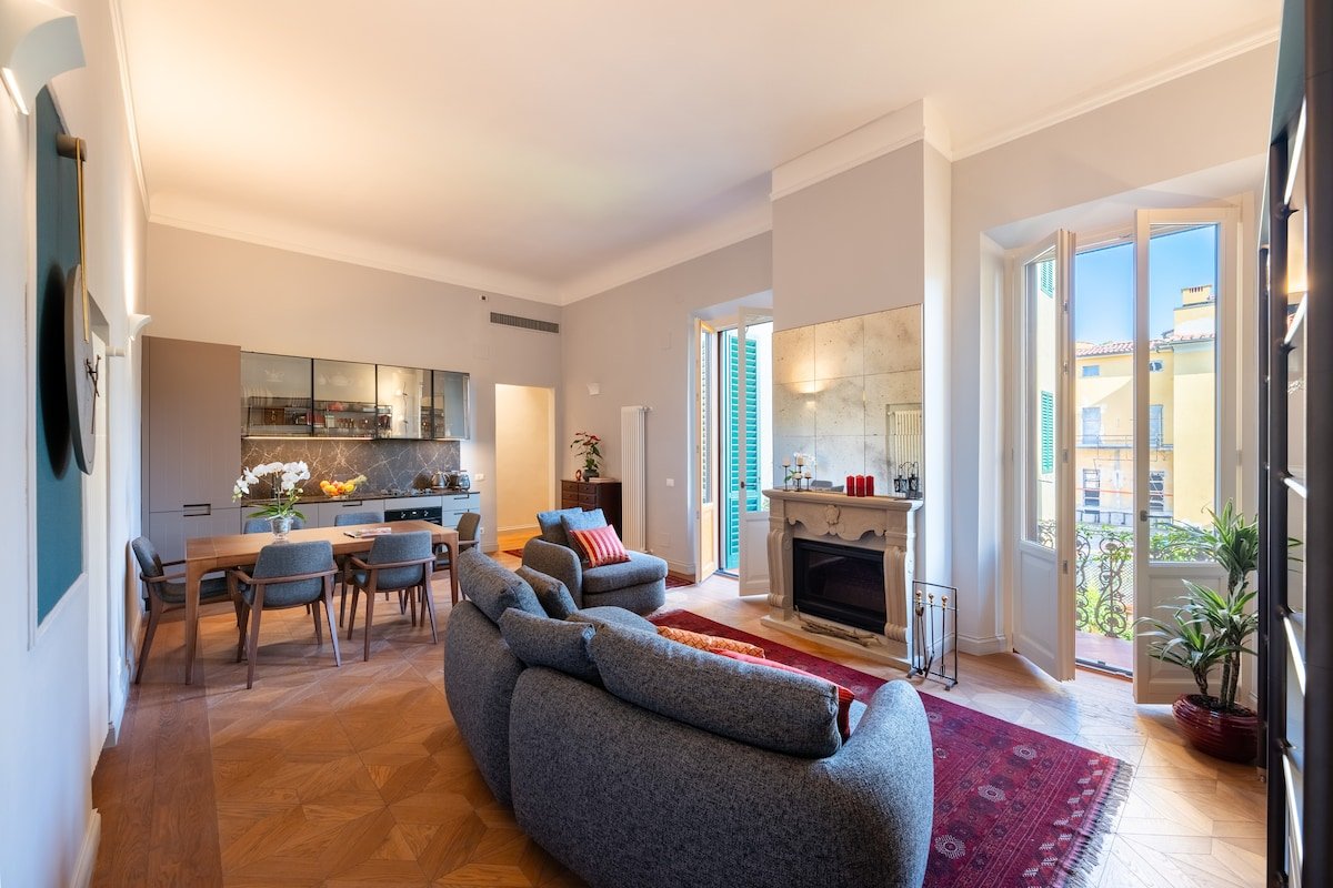 Angelicus Luxury Apartment, the Heart of Florence gallery image 2