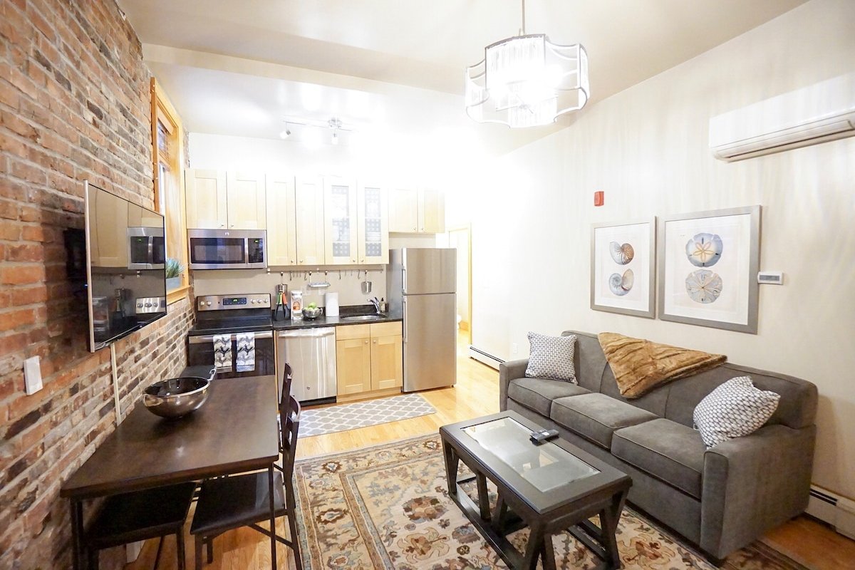 North End Efficient 3 BR | 1 BA in Little Italy gallery image 5