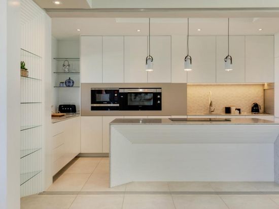 Photo 3 of Serein accommodation in Camps Bay, Cape Town with 5 bedrooms and 5 bathrooms