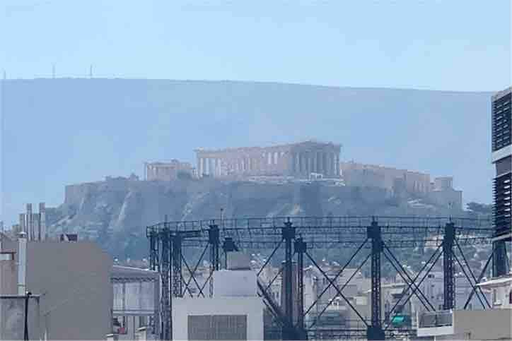 Fab New Flat in Central Athens w/ Acropolis Views gallery image 3