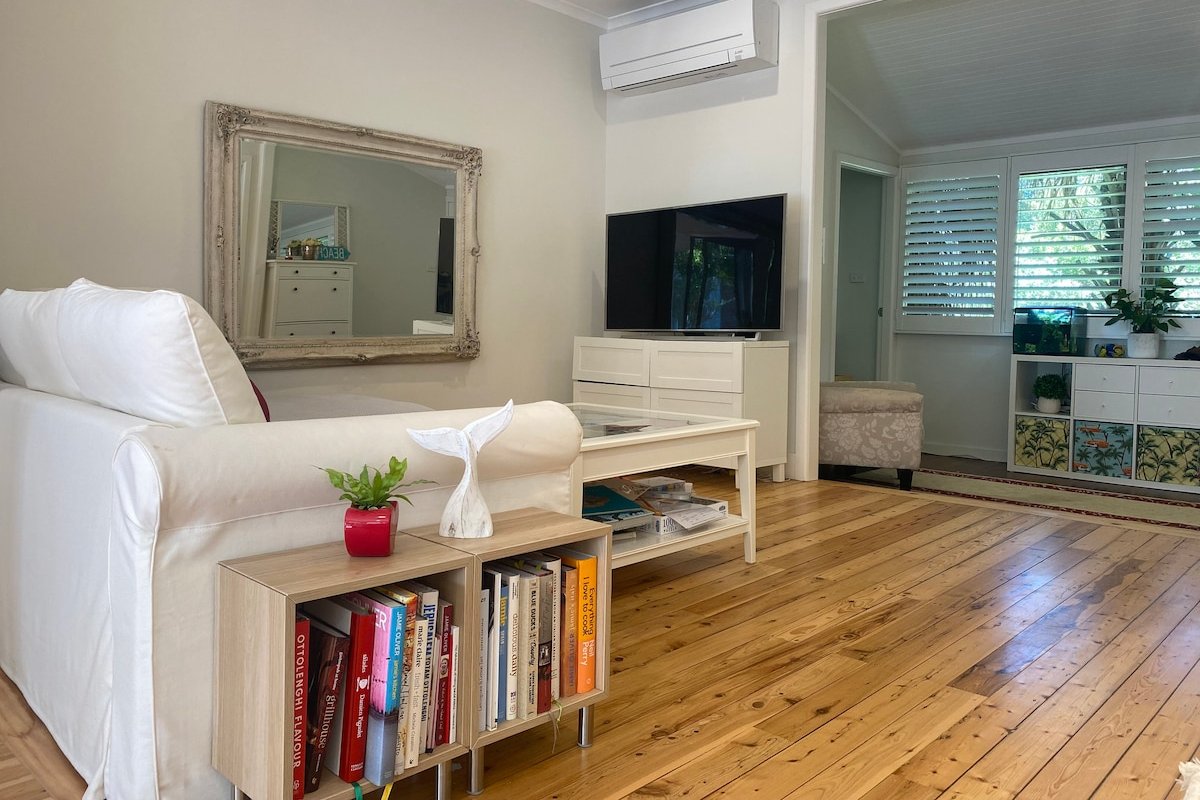 Hampton’s style beach house in the heart of Avalon gallery image 5